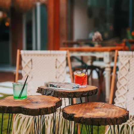 Cadde75 Alacati Nocleg ze śniadaniem