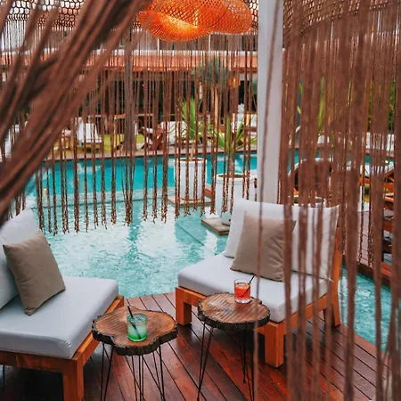 Cadde75 Alacati Nocleg ze śniadaniem